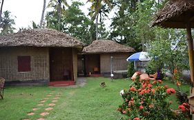 Hotel Vedanta Wake Up-Helipad North Cliff Varkala Exterior photo