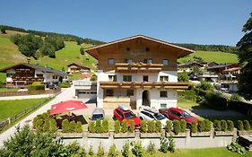 Bed and Breakfast Gästehaus Ingeborg Saalbach Exterior photo