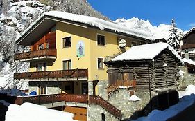 Hotel Miramonti Valtournenche Exterior photo