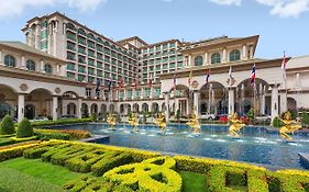 Garden City Hotel Phnom Penh Exterior photo