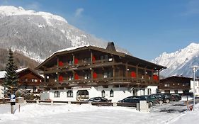 Hotel Garni Maria Theresia Sölden Exterior photo