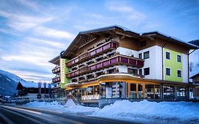 Hotel Barbarahof Saalbach Exterior photo