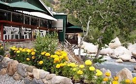The Gateway Restaurant & Lodge Three Rivers Exterior photo