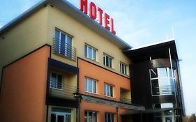 Hotel Hokejka Prievidza Exterior photo