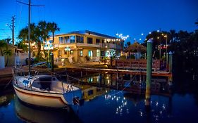 Bayview Plaza Waterfront Resort St. Pete Beach Exterior photo