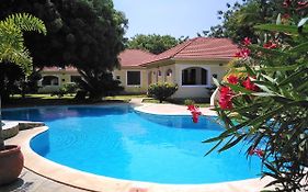 Safina Cottages Diani Beach Exterior photo