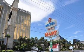 Motel 8 Plus Las Vegas Exterior photo