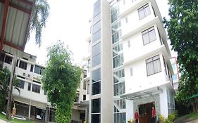 Holiday Hotel Yangon Exterior photo