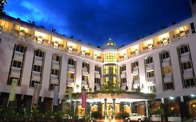 Hotel Sandesh The Prince Mysore Exterior photo