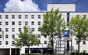 Hotel ibis budget Hamburg Altona Exterior photo