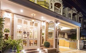 The Ritz Aree Bangkok Exterior photo