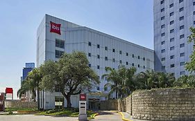 Hotel Ibis Monterrey Valle Exterior photo