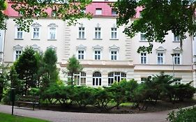 Hotel Uzdrowisko Polczyn Gryf Exterior photo