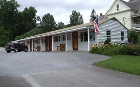 Mohican Motel Cooperstown Exterior photo