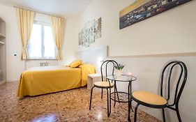 B&B Dolce Luna Florenz Exterior photo