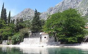 Villa House On The Beach Kotor Exterior photo