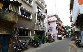 Oyo 7810 Keshiv Galaxy Inn Chennai Exterior photo