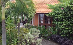 The Raja Singha Boutique Resort Bali Lovina Exterior photo