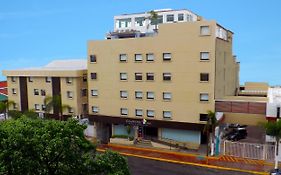 Hotel Campestre Inn León Exterior photo