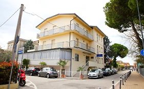 Hotel Lagomaggio Rimini Exterior photo