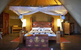 Hotel Severin Safari Camp Tsavo Exterior photo