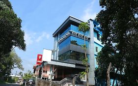 Sophiya Suites Kochi Exterior photo