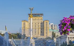 Hotel Ukraine Kiew Exterior photo