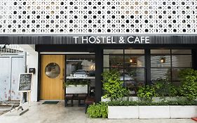 T Hostel @ Victory Monument Bangkok Exterior photo