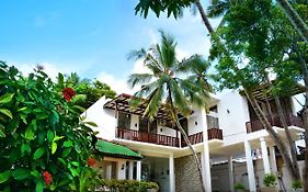 Sea View Tourist Inn Tangalle Exterior photo