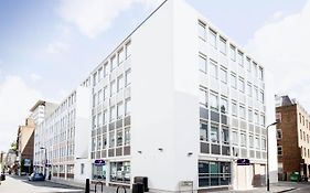 Premier Inn London Holborn Exterior photo