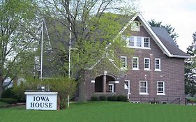 Hotel Iowa House Ames Exterior photo