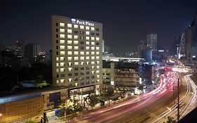Hotel Park Plaza Sukhumvit Bangkok Exterior photo