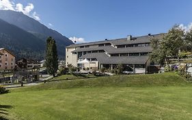 Hotel Gästehaus Convict Zuoz Exterior photo