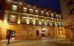 Hotel Palacio Guendulain Pamplona Exterior photo