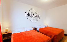 Tequila Sunrise Hostel Guatemala-Stadt Exterior photo