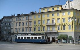 Albergo Alla Posta Triest Exterior photo