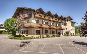 Hotel Gasthof Der Jägerwirt Bergheim Exterior photo