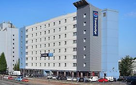 Travelodge London Wembley Exterior photo