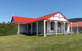 Bed and Breakfast Murrells Grand View House Manapouri Exterior photo