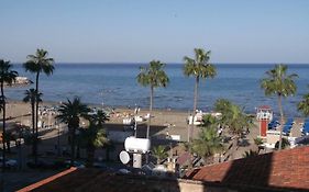 Palm Sea Hotel Apartments 2 Larnaka Exterior photo