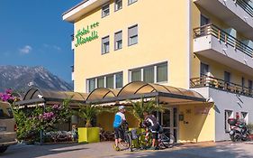 Hotel Miorelli Torbole Sul Garda Exterior photo