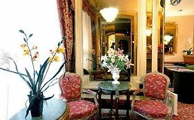 Hotel La Boetie Paris Room photo
