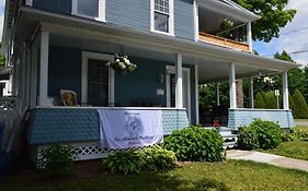 La Maison Collins B&B Granby Exterior photo