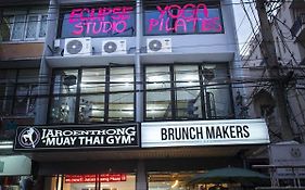 OYO 783 Brunch Marker Cafe&Hostels Bangkok Exterior photo