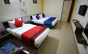 Oyo Rooms Near Ongc Chandkheda Ahmedabad Exterior photo