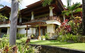 Villa Gunung Paradis Retreat Munduk Exterior photo