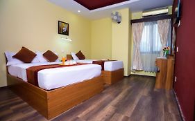Oyo 105 Hotel Travel Inn Kathmandu Exterior photo