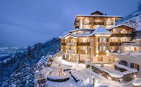 Hotel AlpenSchlössl St. Johann im Pongau Exterior photo