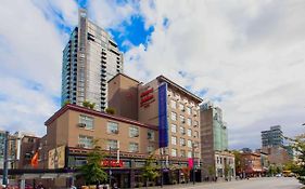 Hotel Howard Johnson By Wyndham Vancouver Downtown Exterior photo