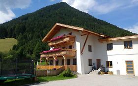 Hotel Gästehaus Landhaus Tyrol Gries im Sellrain Exterior photo